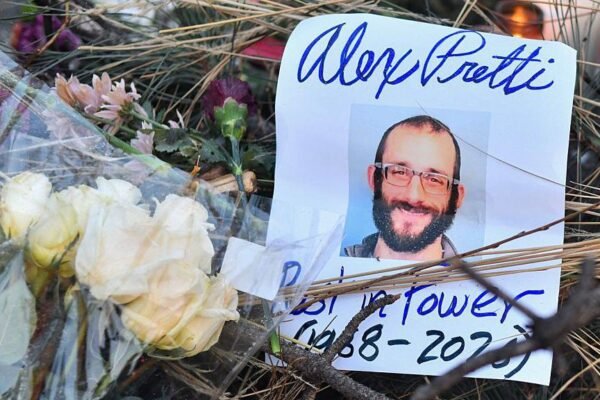 One dead after Minneapolis shooting involving ICE immigration agents